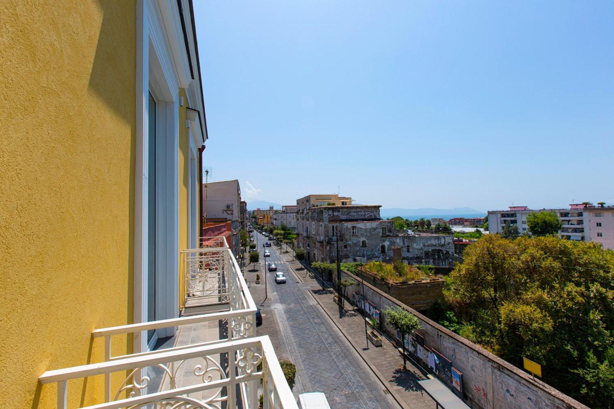 Vesuvius Palace Aparthotel Ерколано Екстериор снимка