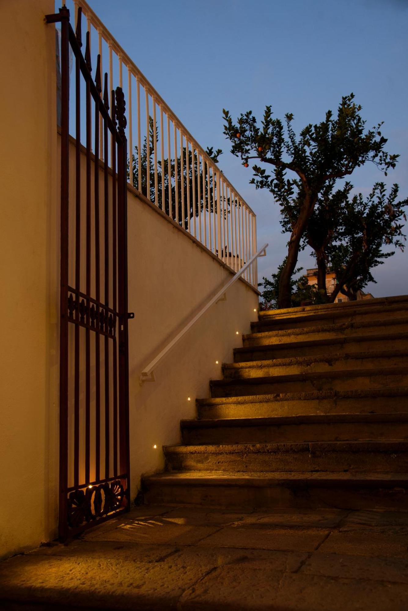 Vesuvius Palace Aparthotel Ерколано Екстериор снимка